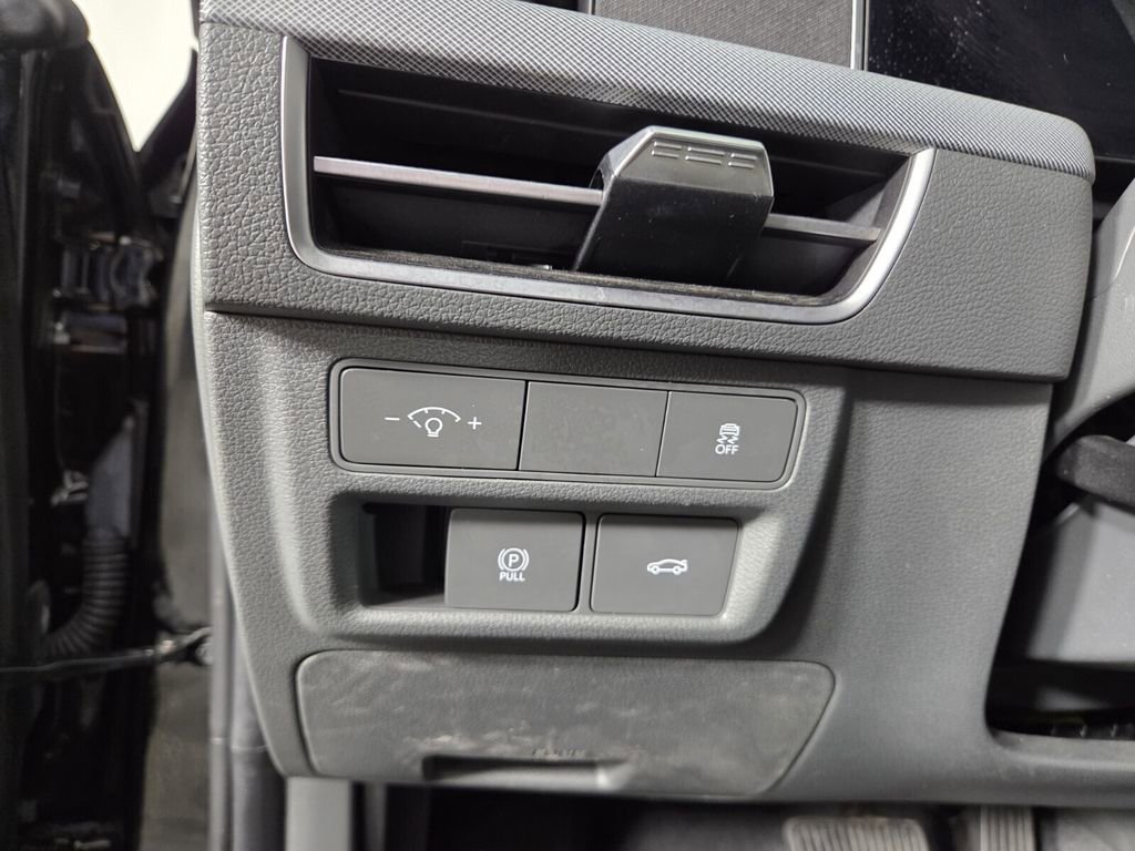 Used 2025 Hyundai Sonata SEL FWD image 24