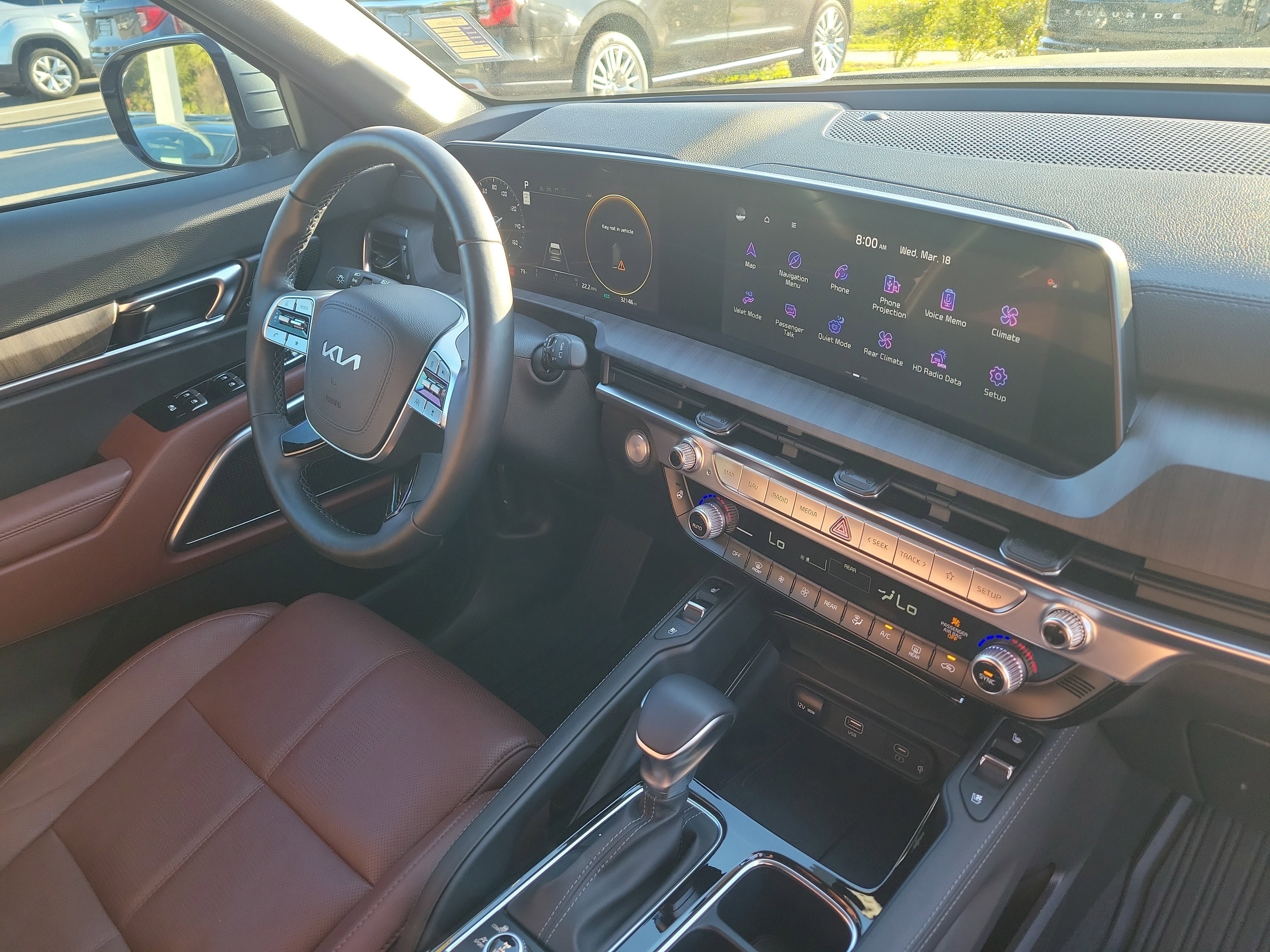 Used 2023 Kia Telluride SX image 8