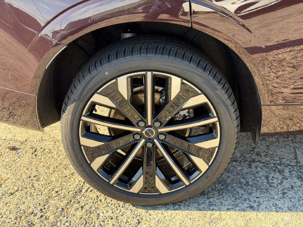 New 2026 Volvo XC60 T8 Ultra w/ Climate Package AWD/4WD image 6