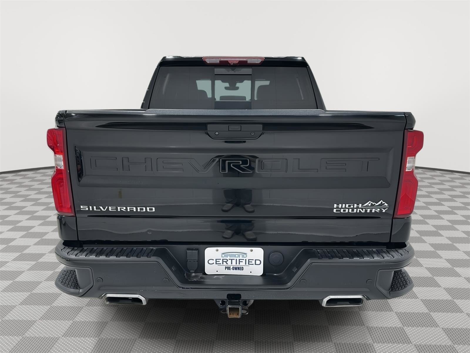 Used 2020 Chevrolet Silverado 1500 High Country w/ Technology Package AWD/4WD image 4