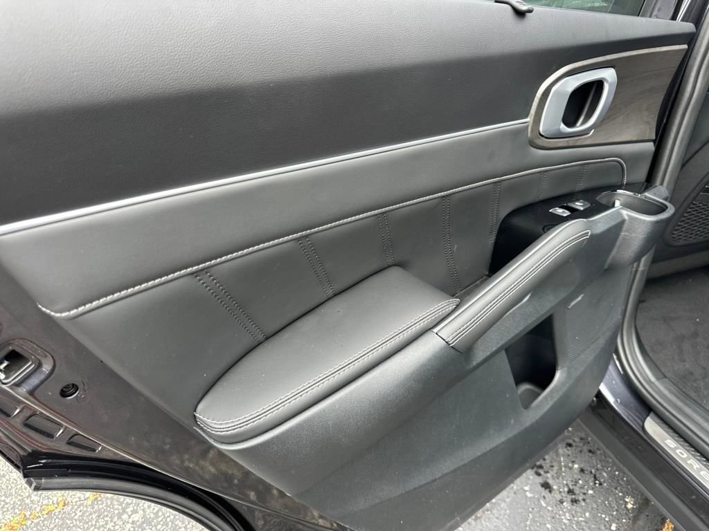 New 2025 Kia Sorento SX Prestige image 16