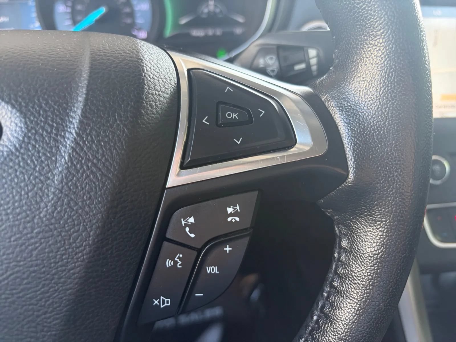 Used 2018 Ford Fusion Energi SE FWD image 31