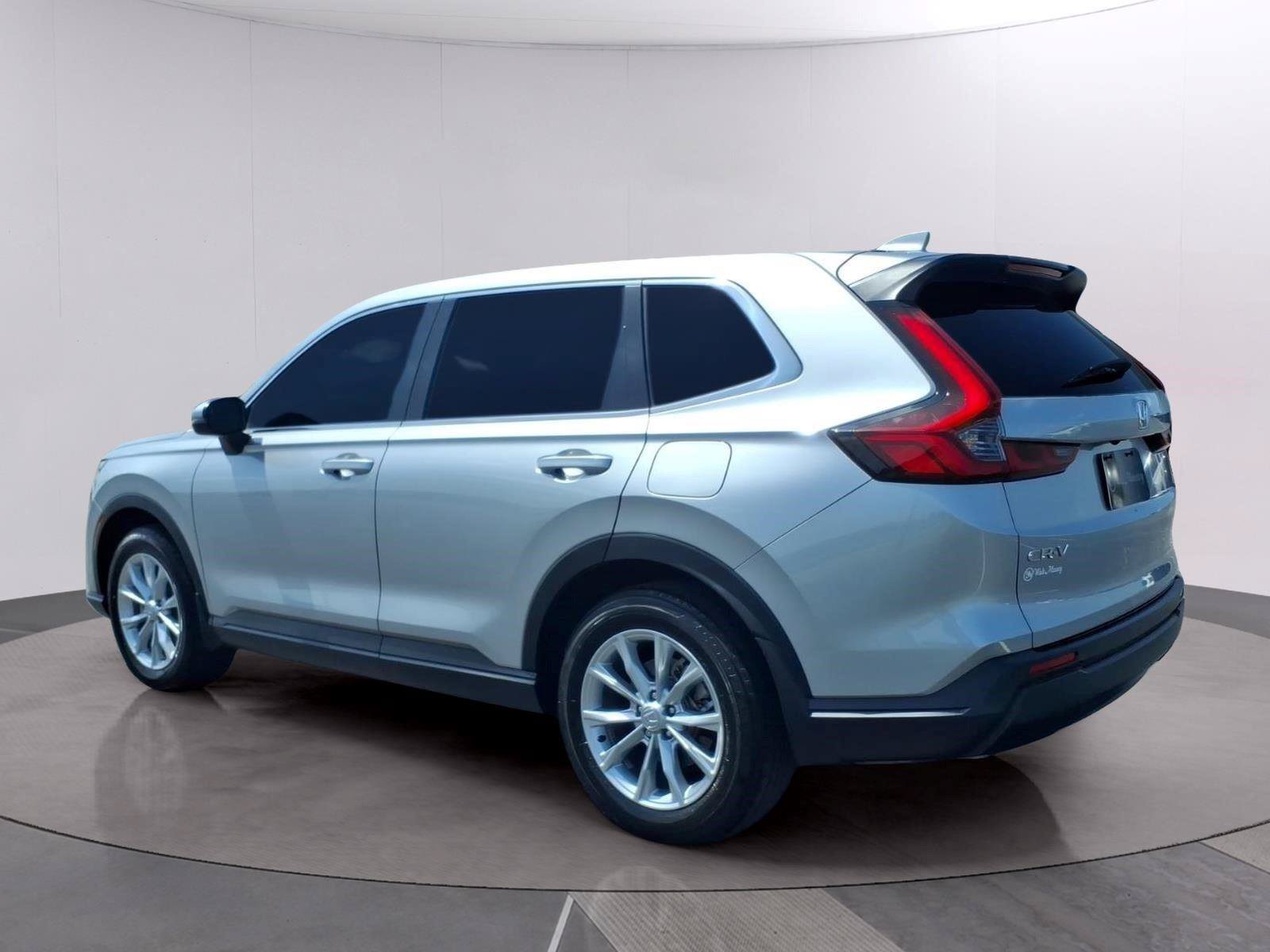 Used 2024 Honda CR-V EX image 3