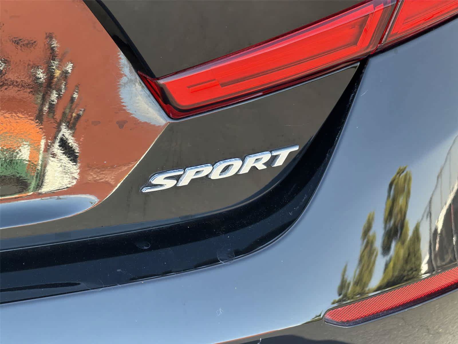 Used 2019 Honda Accord Sport image 8
