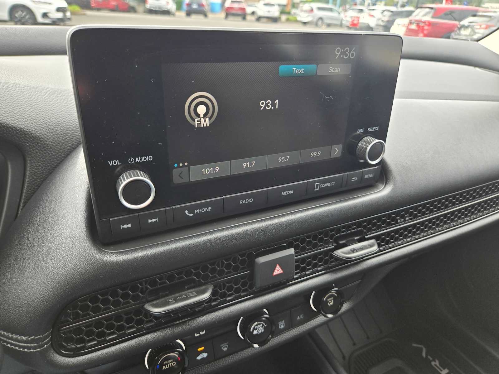 Used 2023 Honda HR-V LX image 26