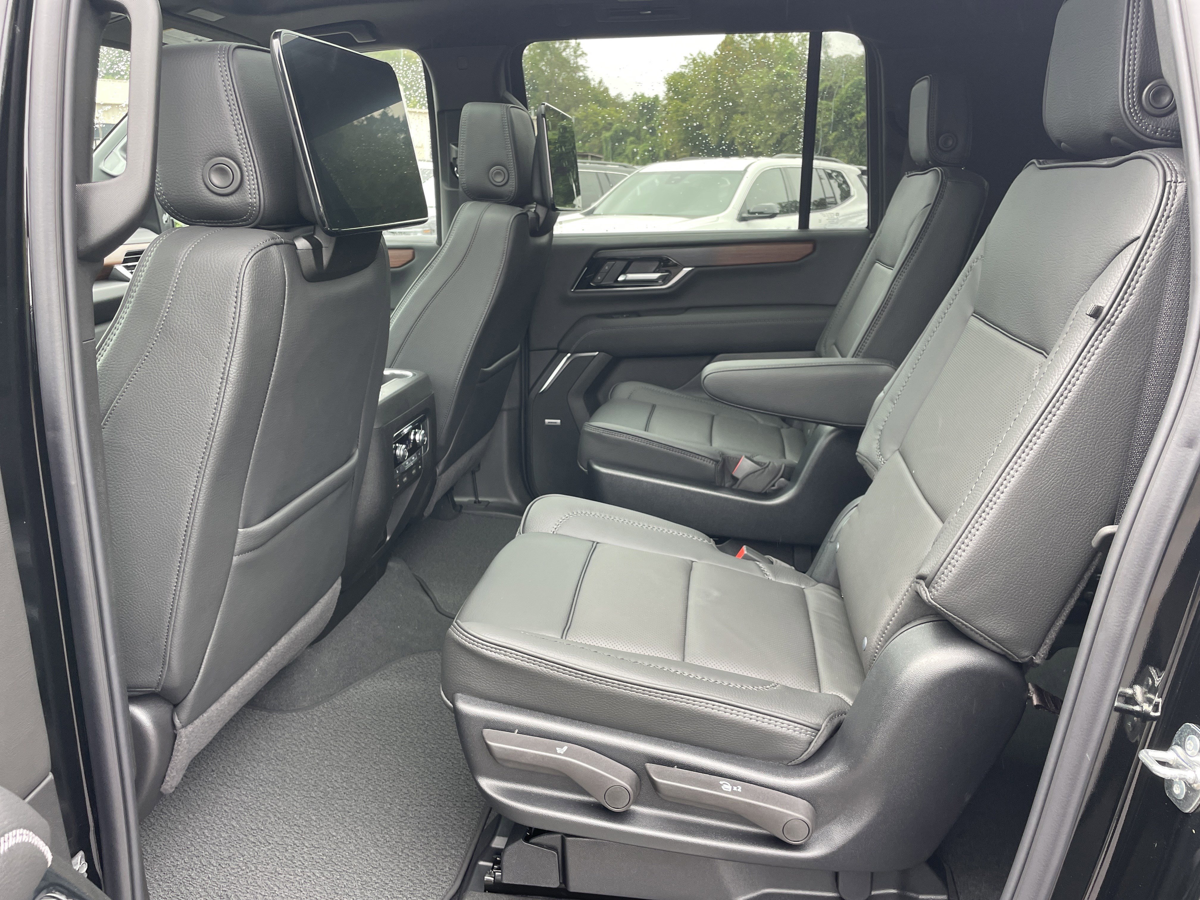 New 2026 GMC Yukon XL Denali image 15