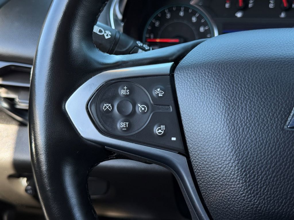 Used 2023 Chevrolet Traverse RS image 32