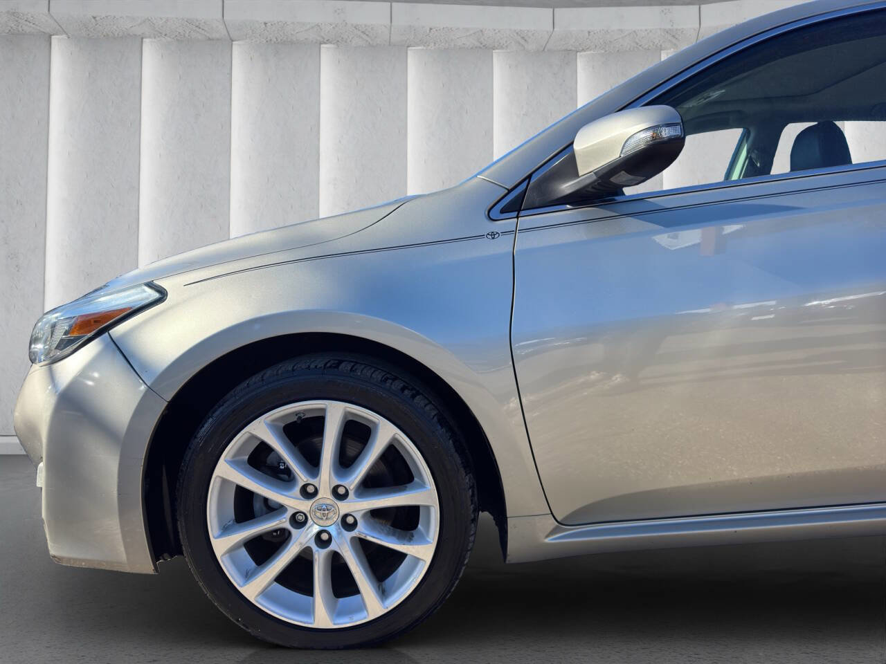 Used 2014 Toyota Avalon XLE Premium image 16