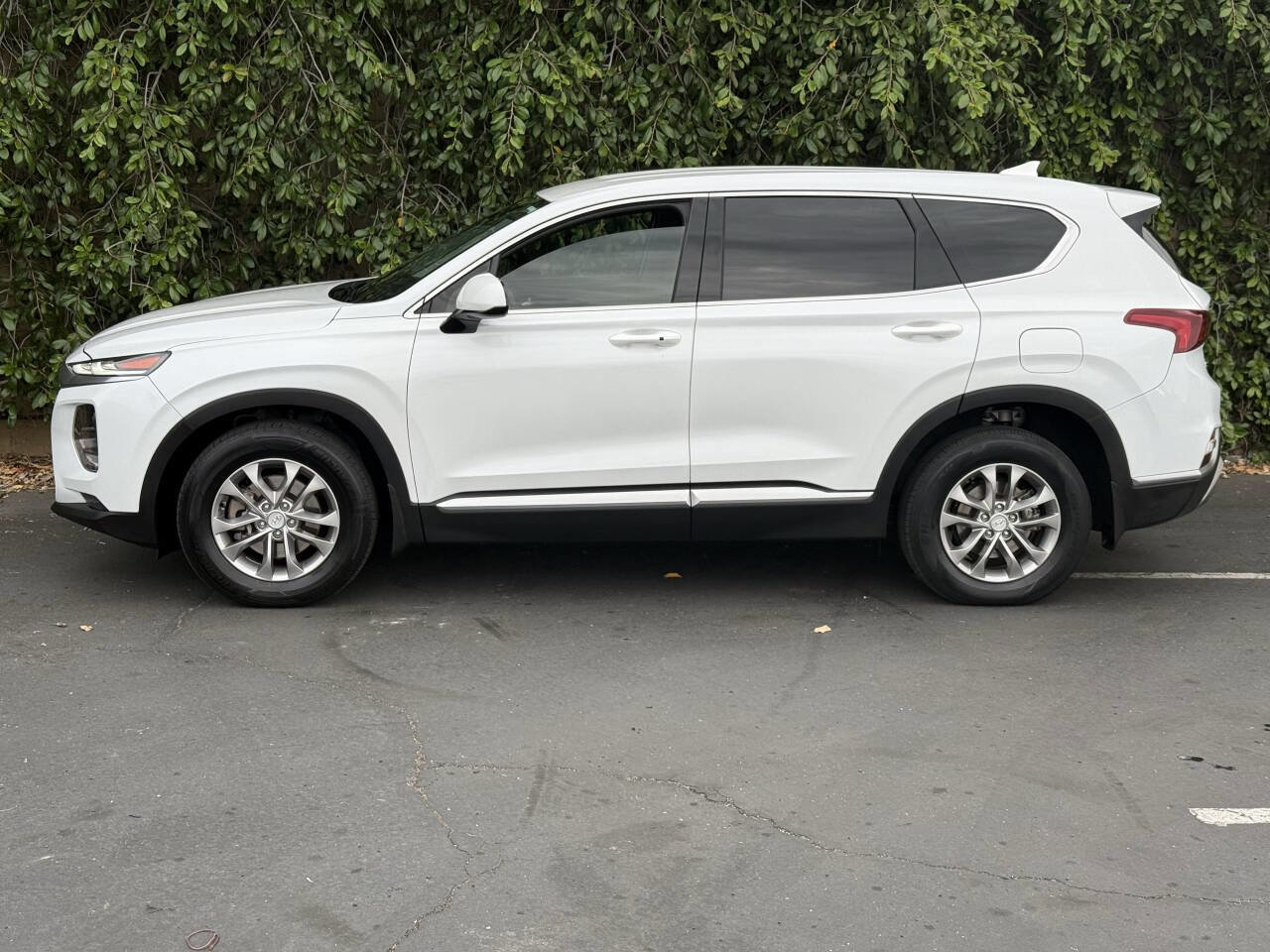 Used 2019 Hyundai Santa Fe SEL FWD image 5