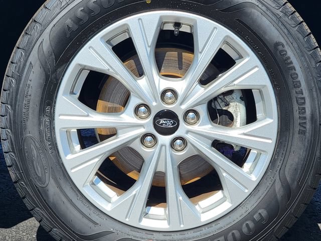 Certified 2023 Ford Escape Active AWD/4WD image 17