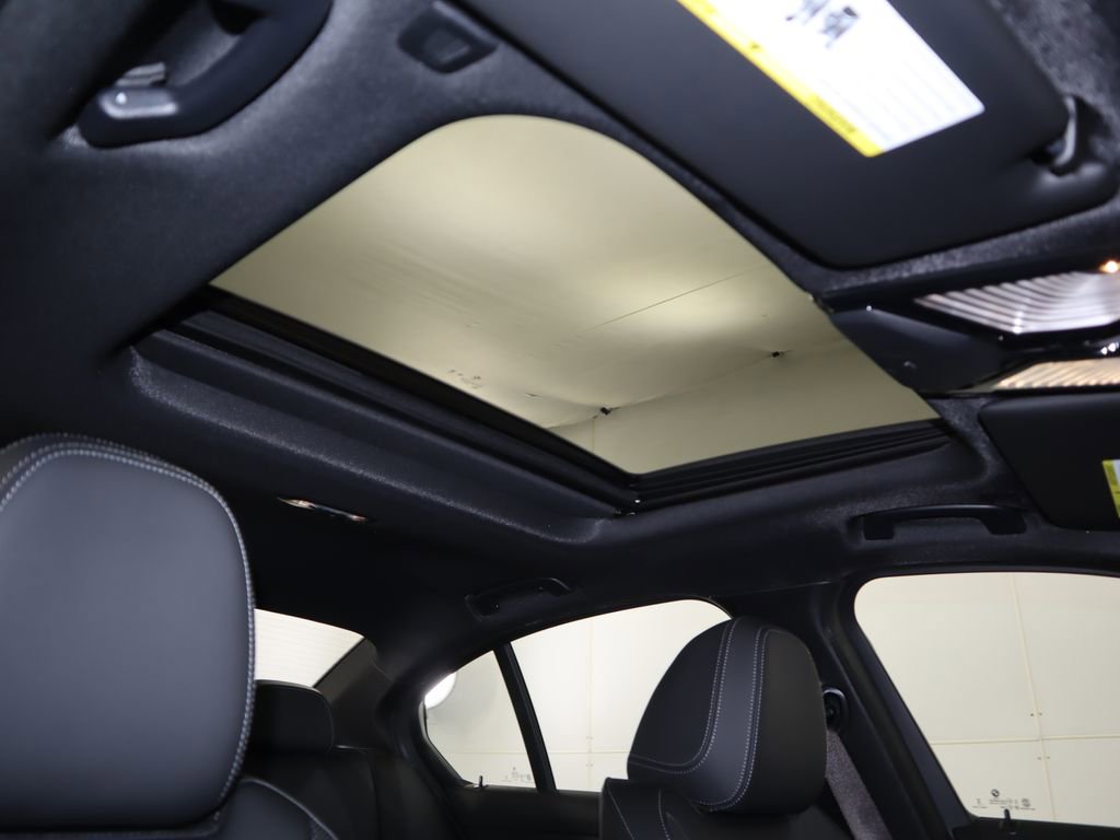 Certified 2025 BMW 330i Sedan w/ Convenience Package image 20