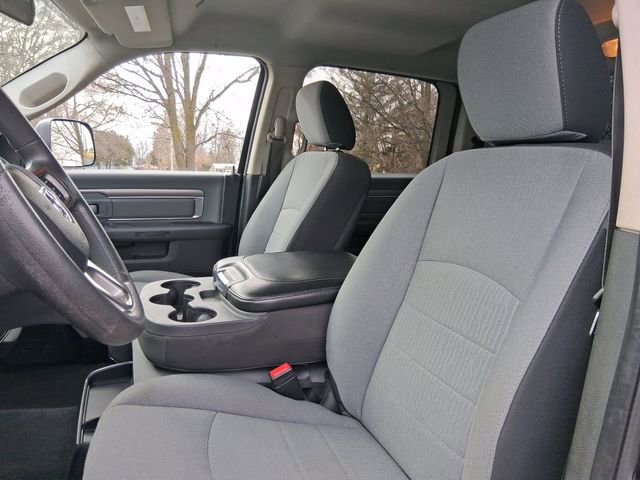 Used 2022 RAM 1500 Classic SLT w/ Trailer Tow Group AWD/4WD image 11