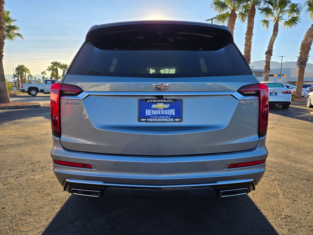 Used 2025 Cadillac XT6 Premium Luxury image 5