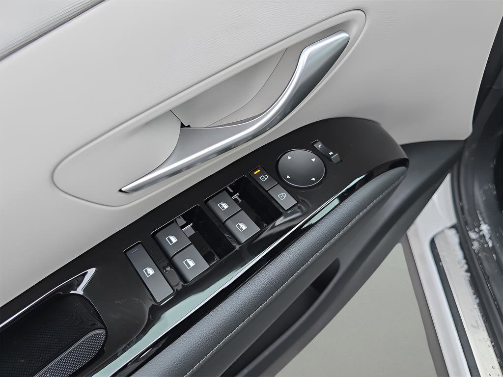 New 2025 Hyundai Tucson Limited FWD image 15