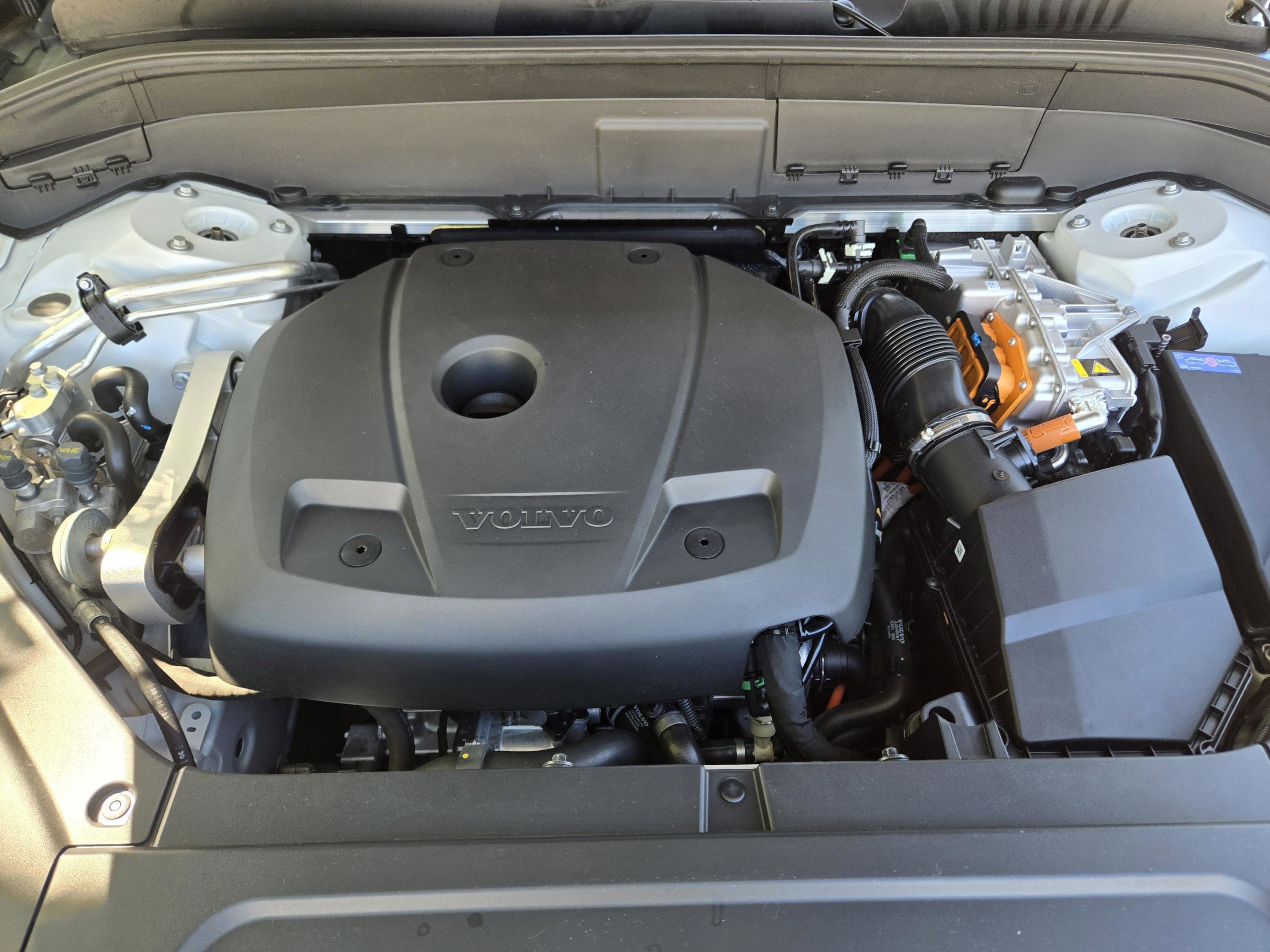 Certified 2025 Volvo XC90 T8 Plus w/ Protection Package Premier image 36