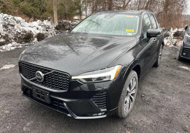 Used 2024 Volvo XC60 B5 Core w/ Protection Package Premier image 2