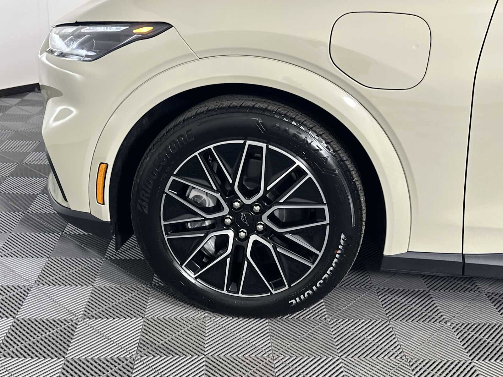 Used 2025 Ford Mustang Mach-E Premium AWD/4WD image 12