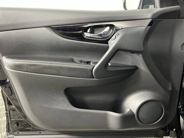 Used 2022 Nissan Rogue Sport SV AWD/4WD image 20