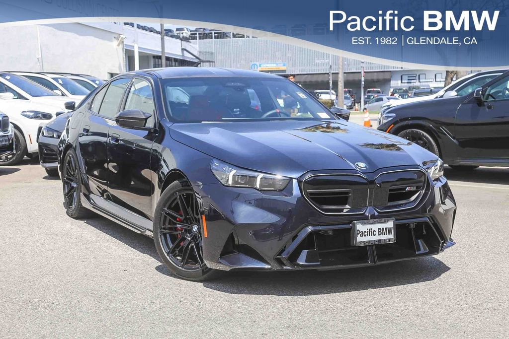 Used 2026 BMW M5 w/ Carbon Package AWD/4WD image 1