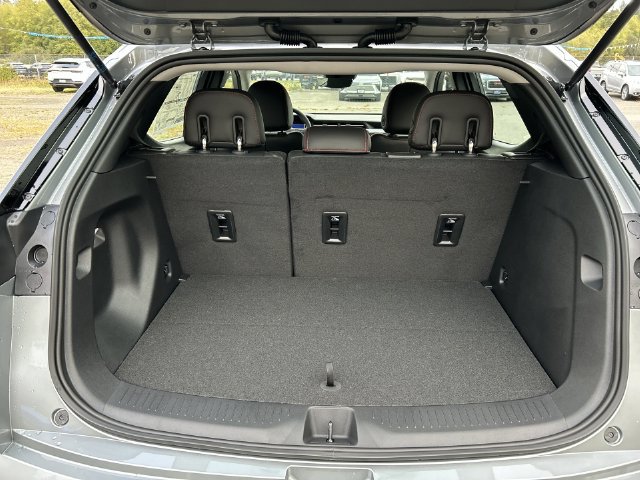New 2027 Chevrolet Bolt RS w/ Technology Package FWD image 23
