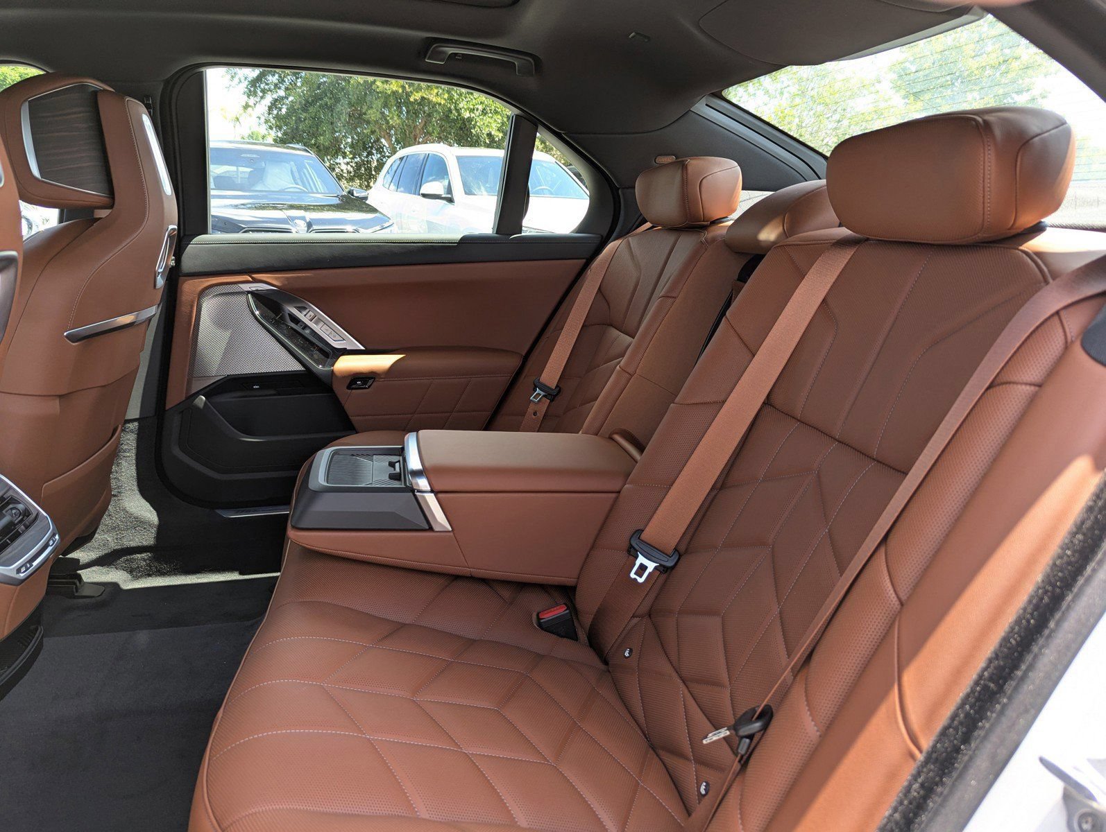 New 2026 BMW 760i xDrive w/ Executive Package AWD/4WD image 17