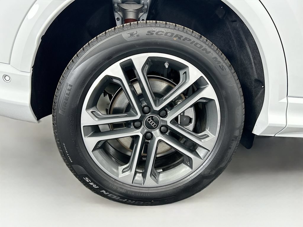 Used 2025 Audi Q5 Premium Plus w/ Premium Plus AWD/4WD image 33