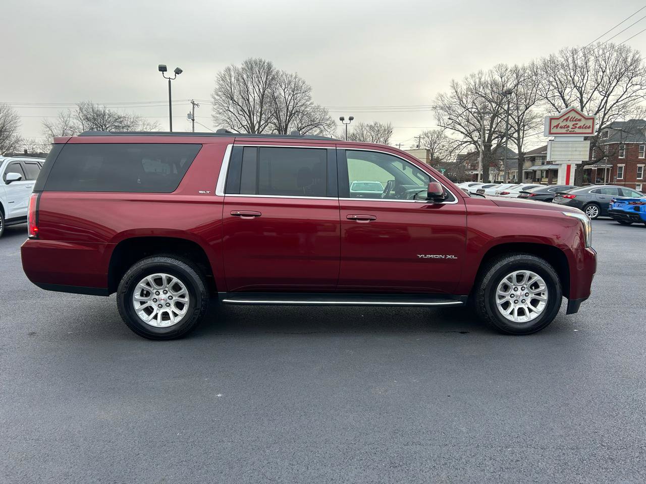 Used 2018 GMC Yukon XL SLT w/ Open Road Package image 4