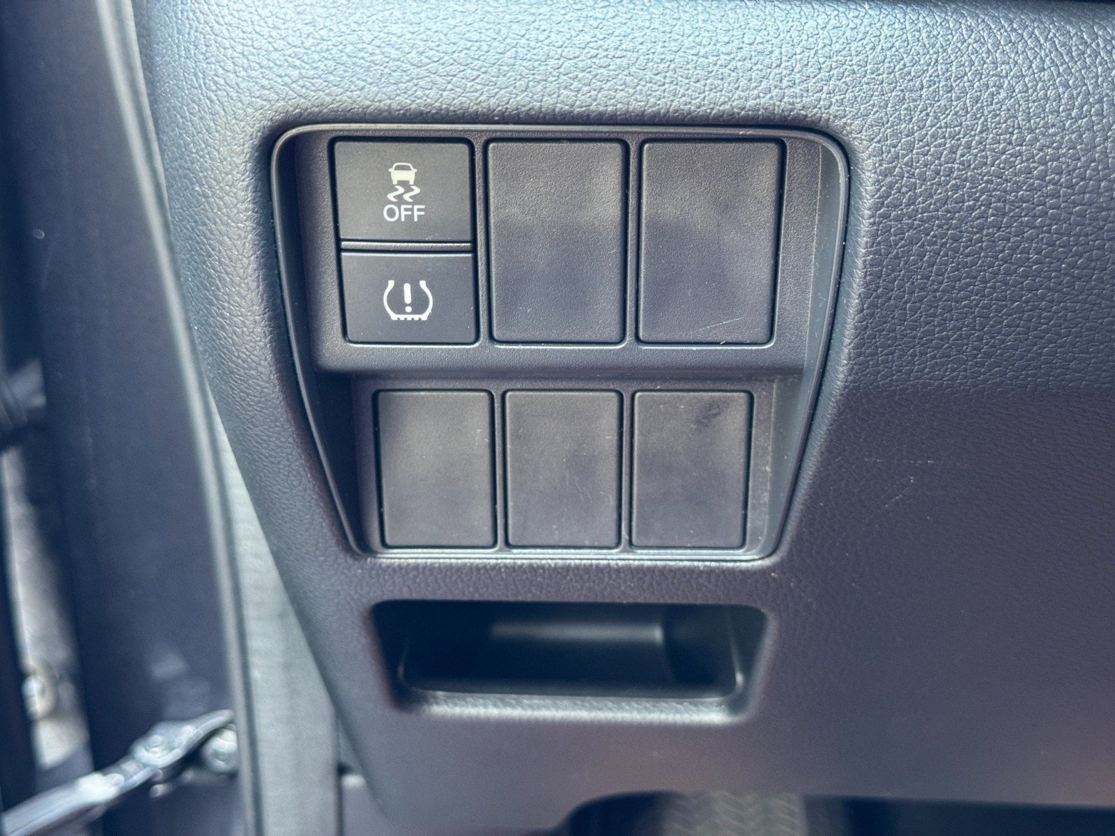 Used 2017 Honda CR-V LX image 16
