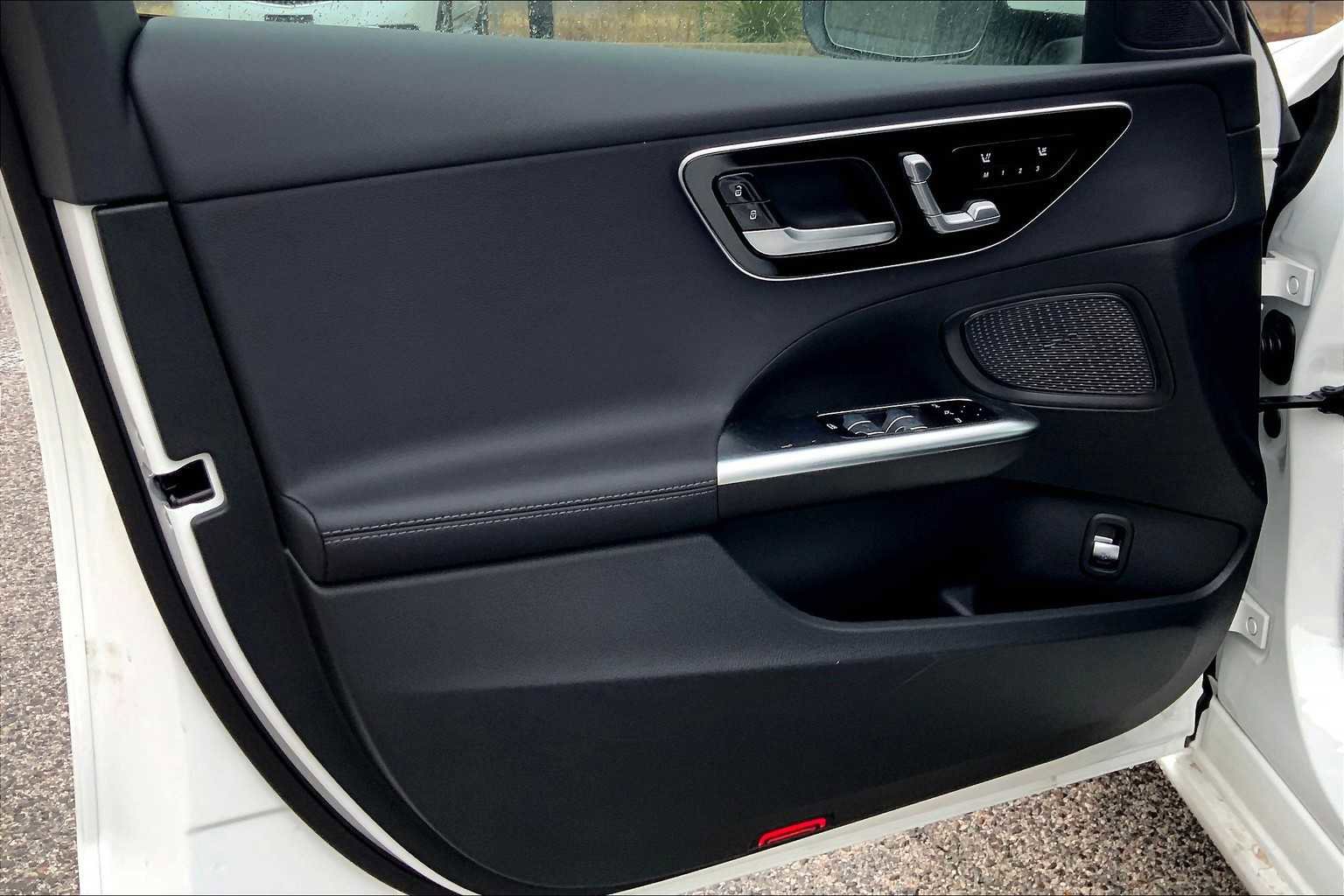 Certified 2025 Mercedes-Benz C 300 Sedan image 13