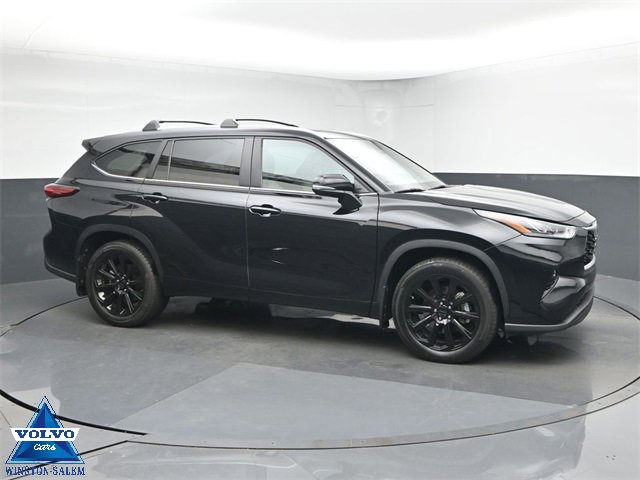 Used 2023 Toyota Highlander Bronze Edition