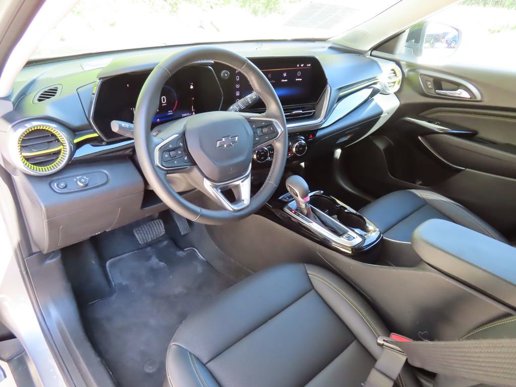 Used 2024 Chevrolet Trax ACTIV FWD image 23