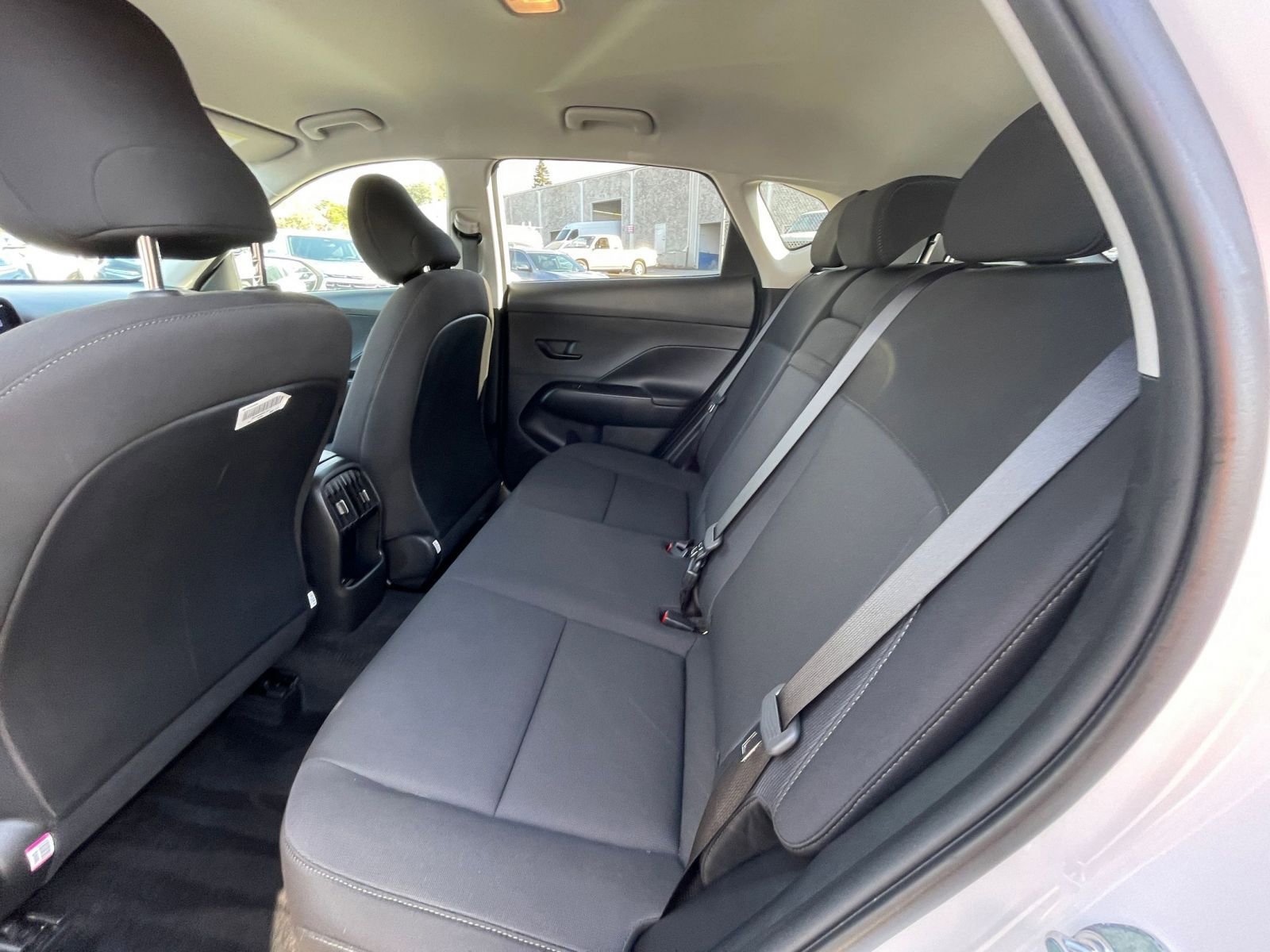 Used 2025 Hyundai Kona SEL image 27