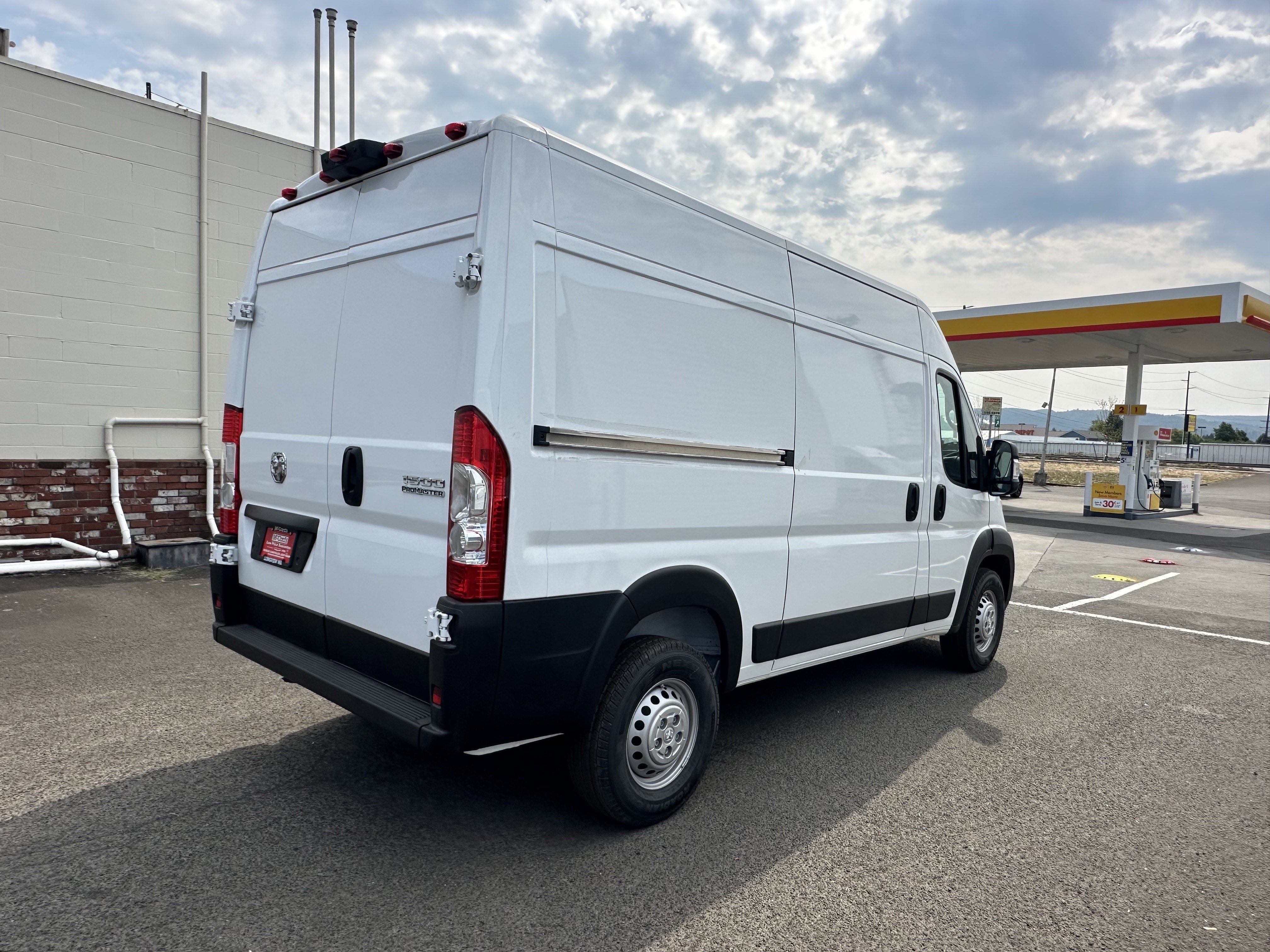 New 2025 RAM ProMaster 1500 w/ Convenience Group image 5