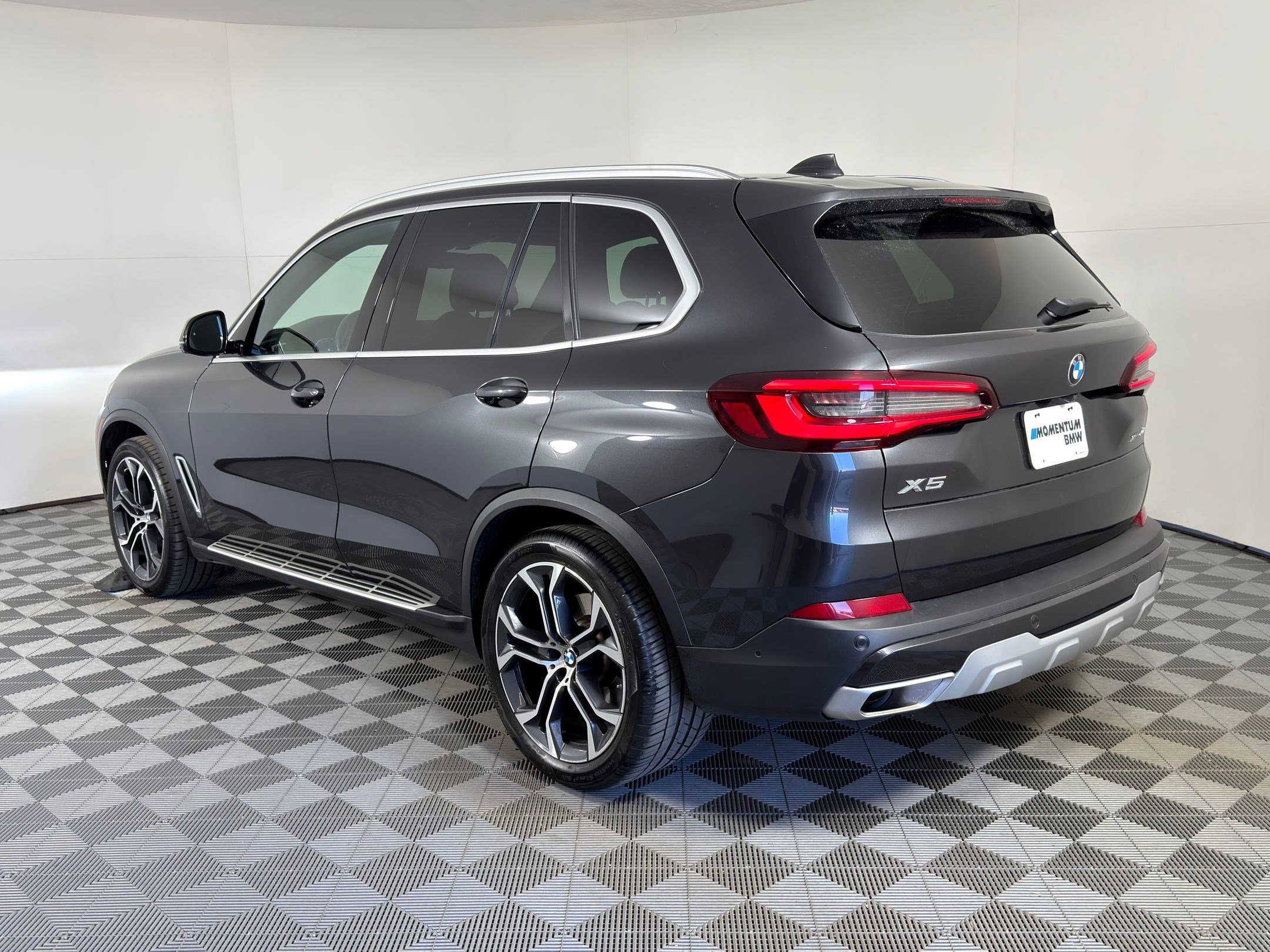 Certified 2023 BMW X5 xDrive40i w/ Premium Package image 3