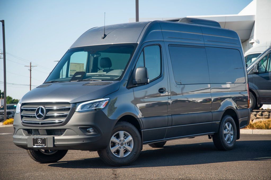 New 2025 Mercedes-Benz Sprinter 2500 image 1