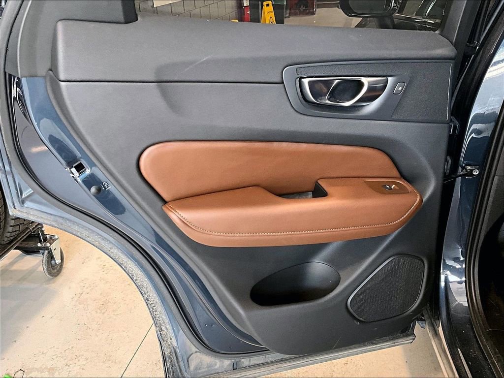 Used 2025 Volvo XC60 B5 Plus w/ Climate Package image 22