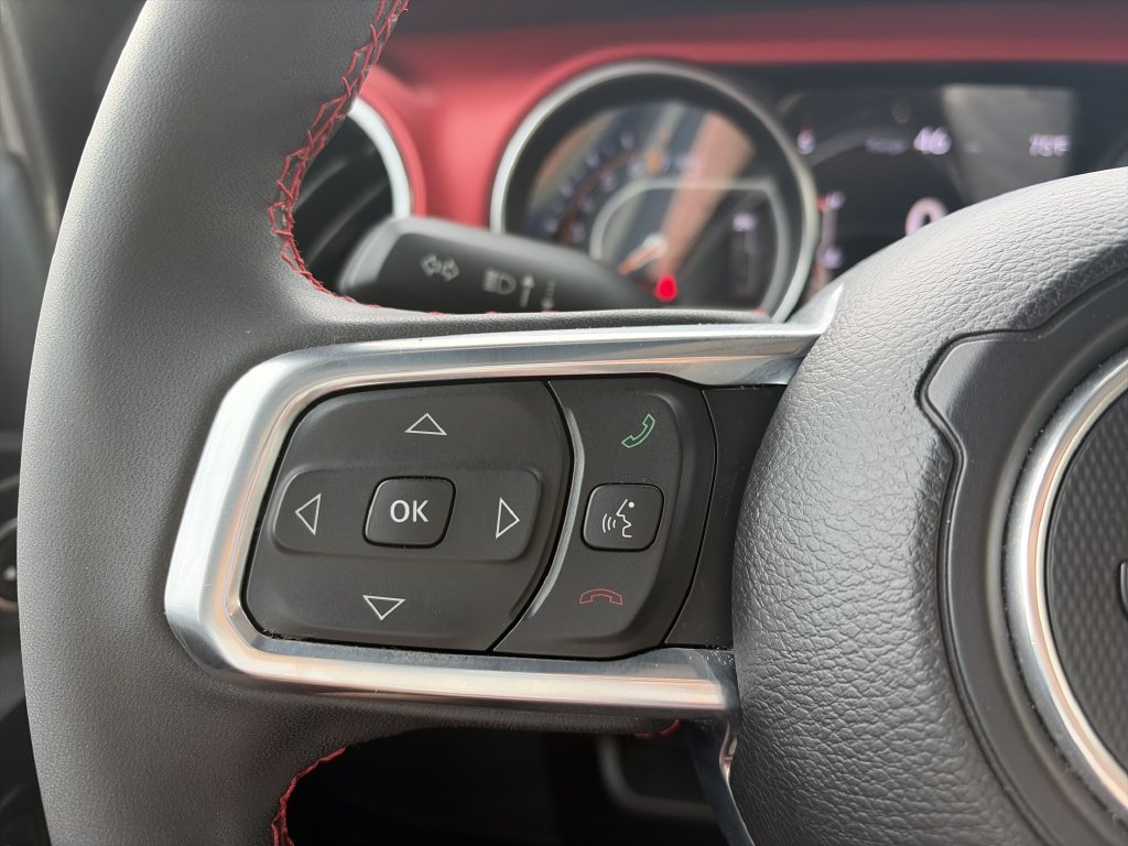 Used 2023 Jeep Gladiator Rubicon AWD/4WD image 19