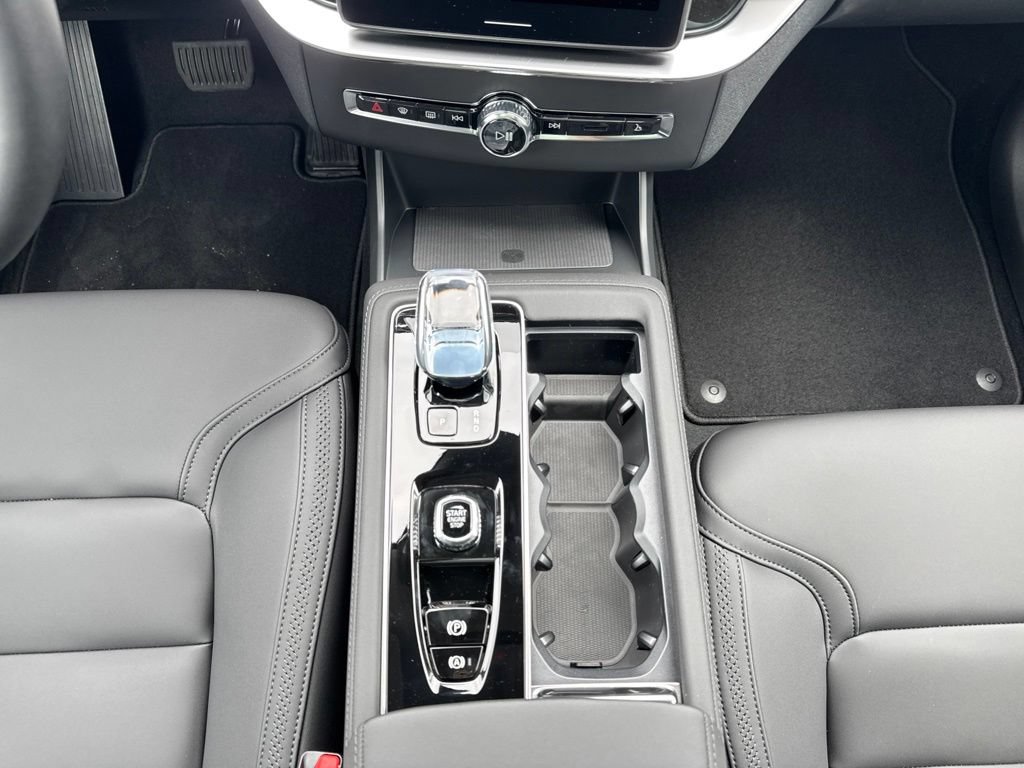 New 2026 Volvo XC90 B6 Plus w/ Protection Package AWD/4WD image 23