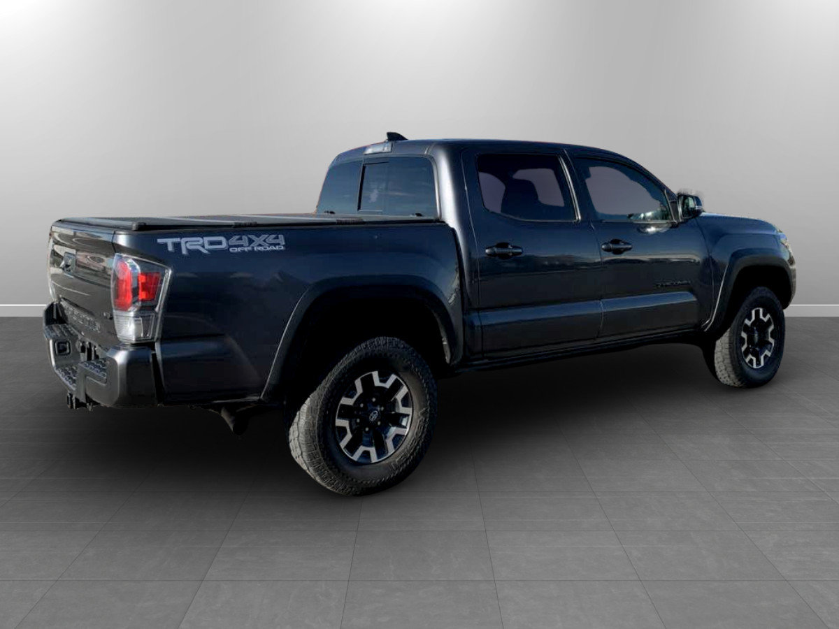 Used 2023 Toyota Tacoma TRD Off-Road w/ Technology Package AWD/4WD image 7