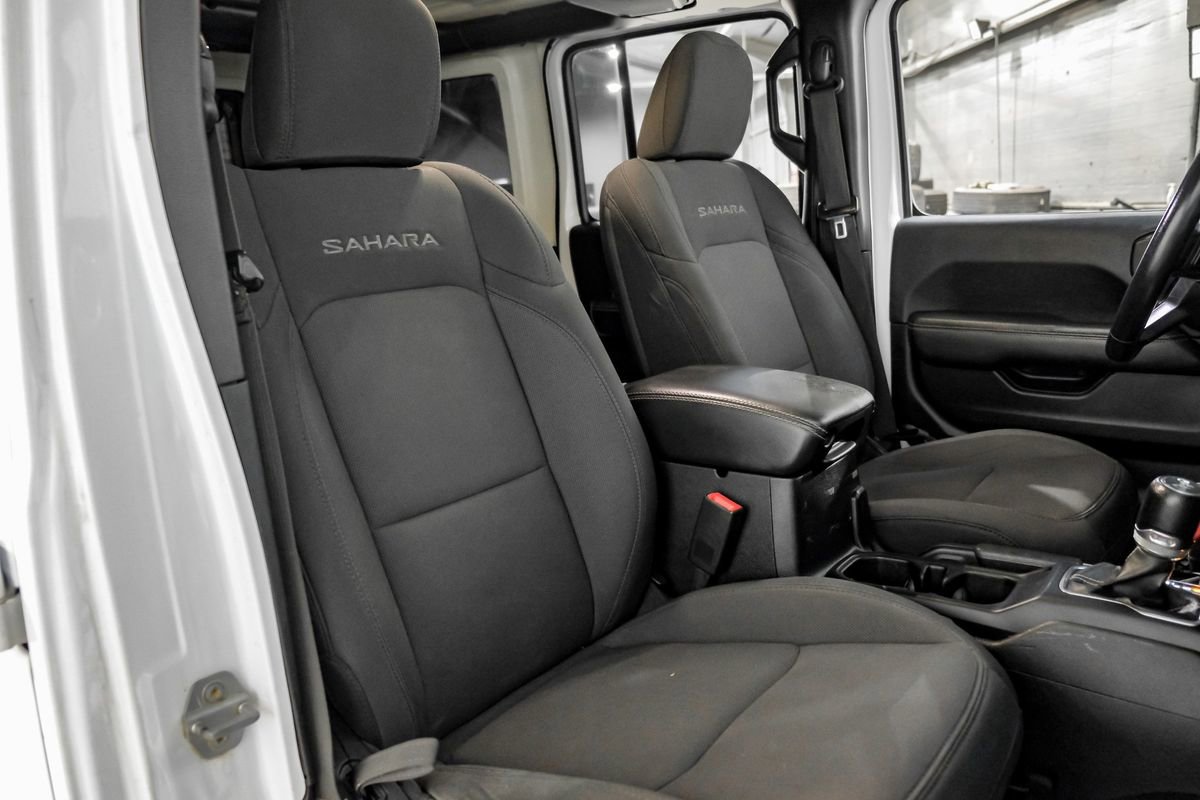 Used 2018 Jeep Wrangler Unlimited Sahara image 31