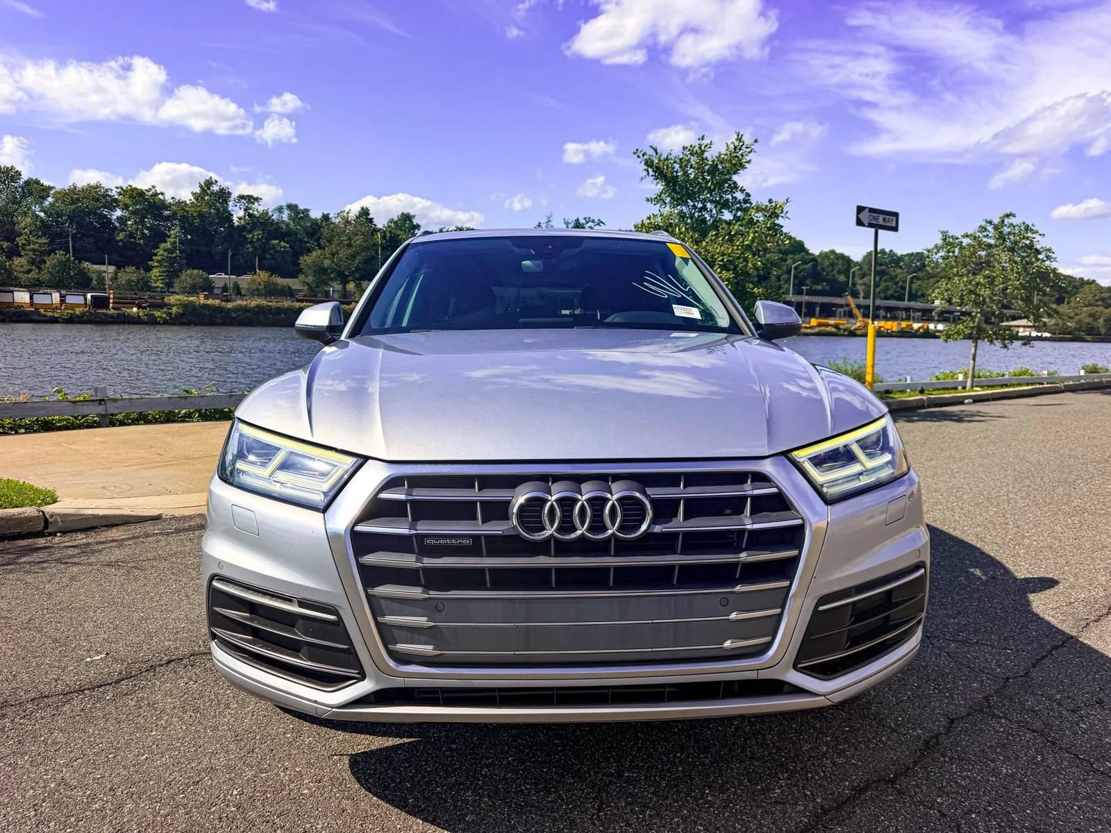 Used 2019 Audi Q5 2.0T Premium Plus w/ Premium Plus Package AWD/4WD image 3