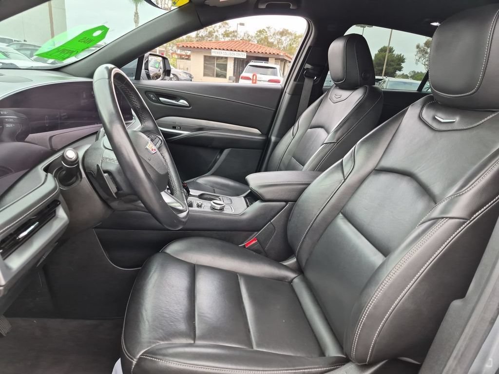 Used 2024 Cadillac XT4 Premium Luxury FWD image 19