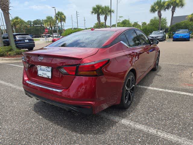 Used 2023 Nissan Altima 2.5 SR w/ SR Premium Package FWD image 8