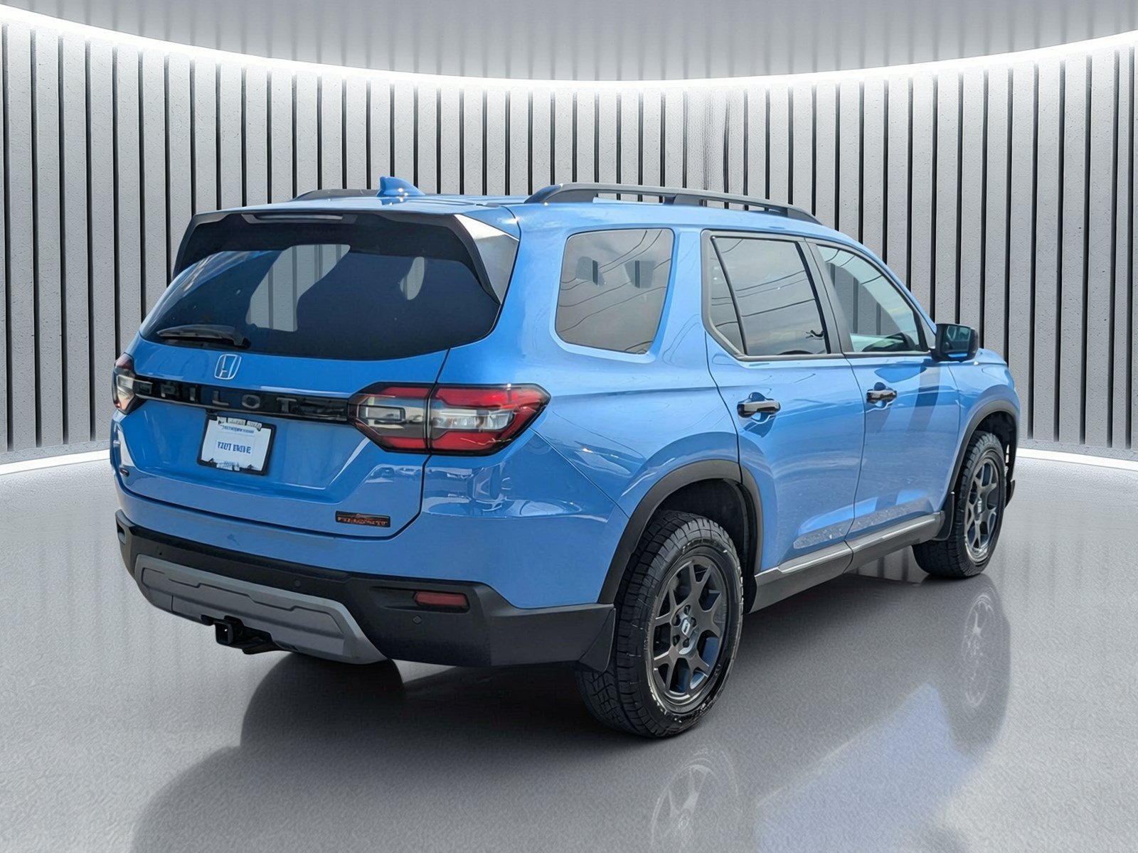 Certified 2025 Honda Pilot TrailSport image 5