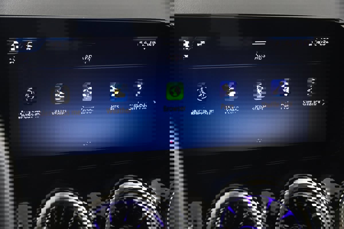 Used 2024 Mercedes-Benz GLA 35 AMG 4MATIC image 43