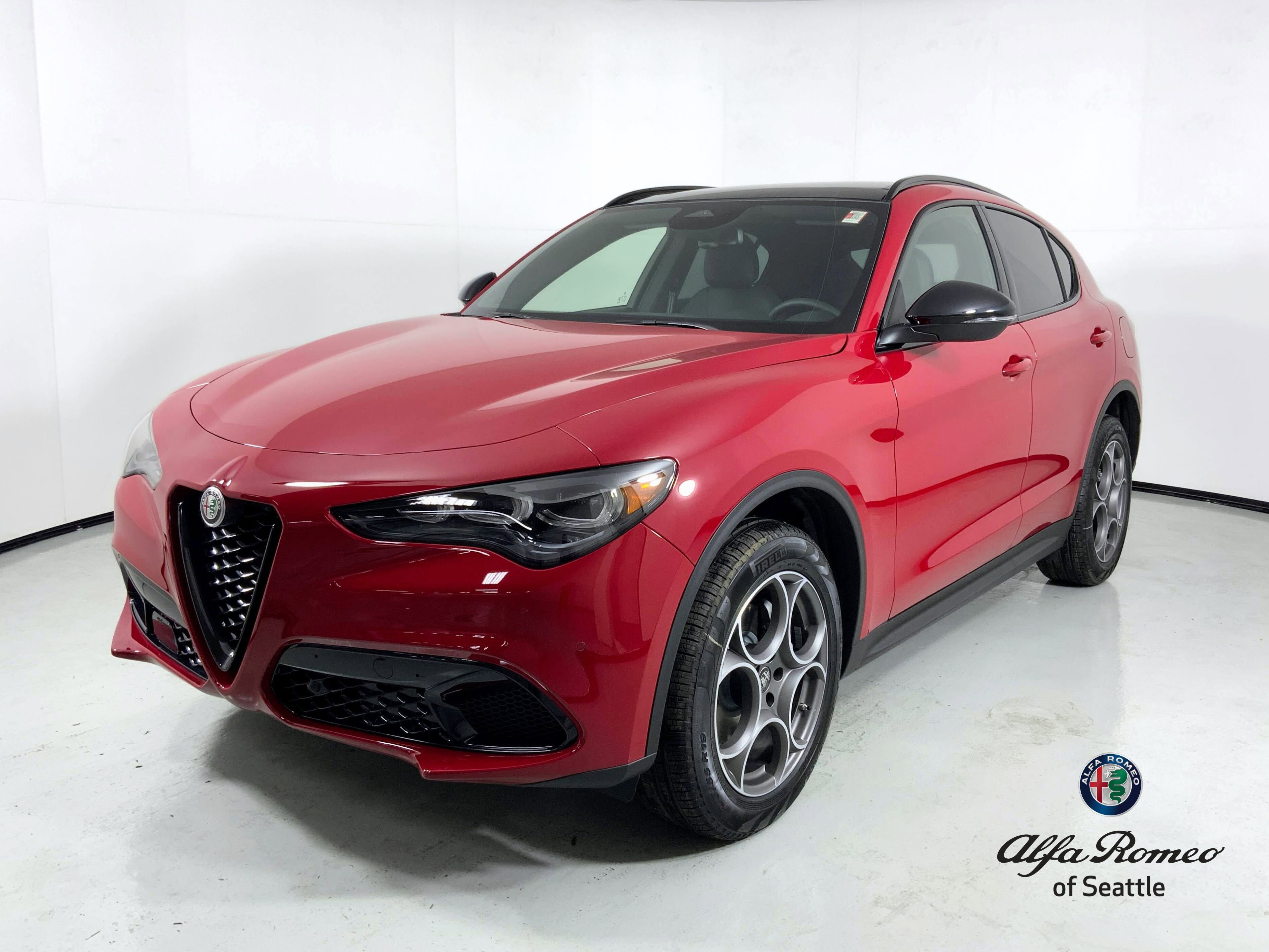 New 2025 Alfa Romeo Stelvio Sprint w/ Convenience Package
