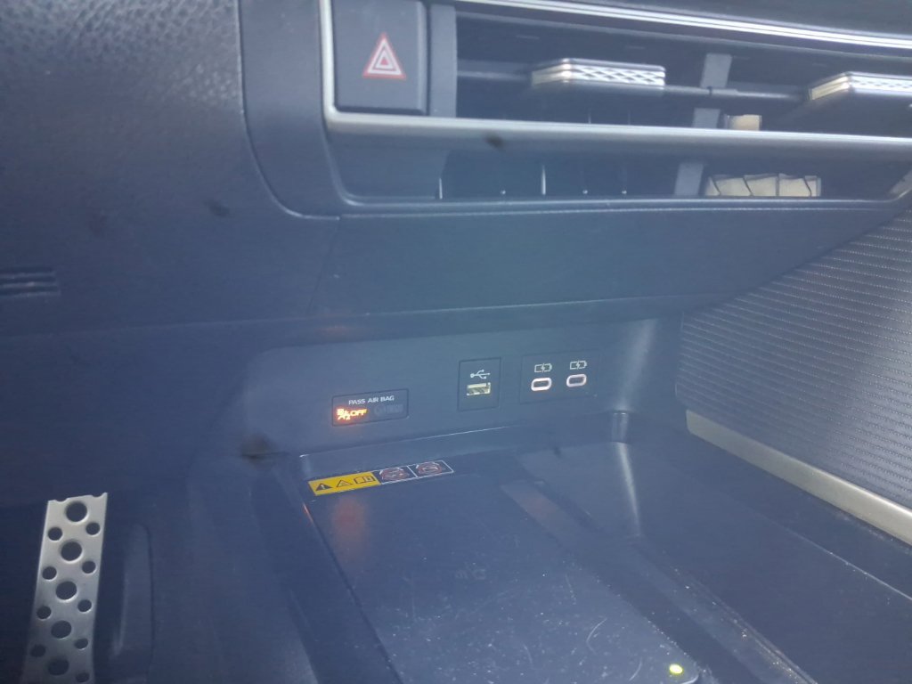 Used 2025 Toyota Camry SE w/ Convenience Package FWD image 28
