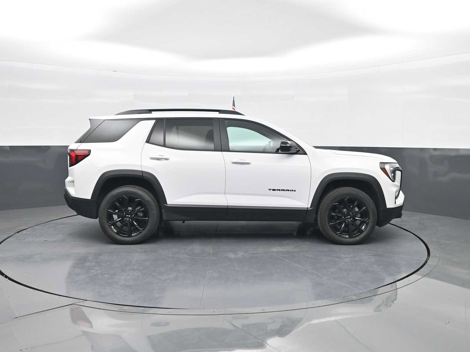 Used 2026 GMC Terrain Elevation w/ Elevation Premium Package AWD/4WD image 9