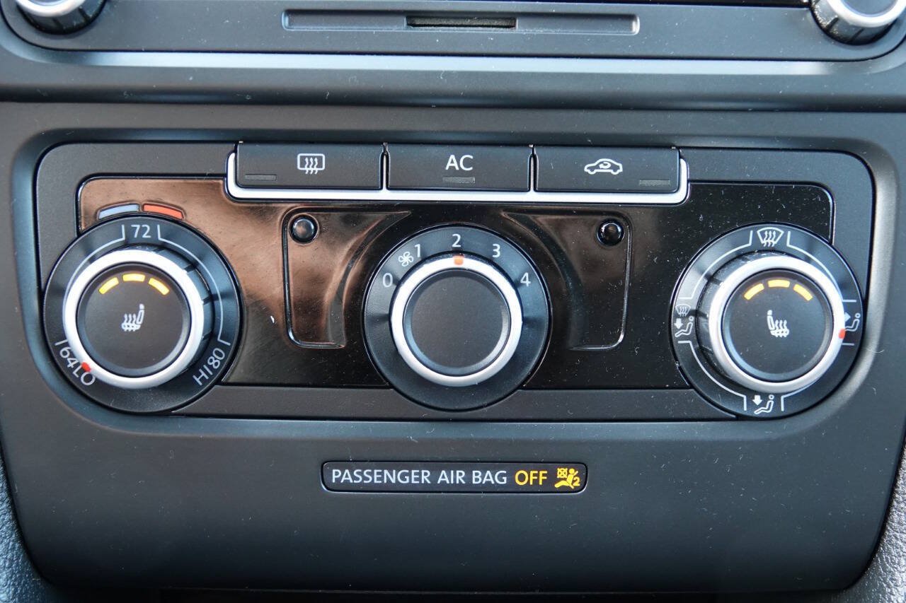 Used 2011 Volkswagen Golf TDI w/ Cold Weather Pkg FWD image 66