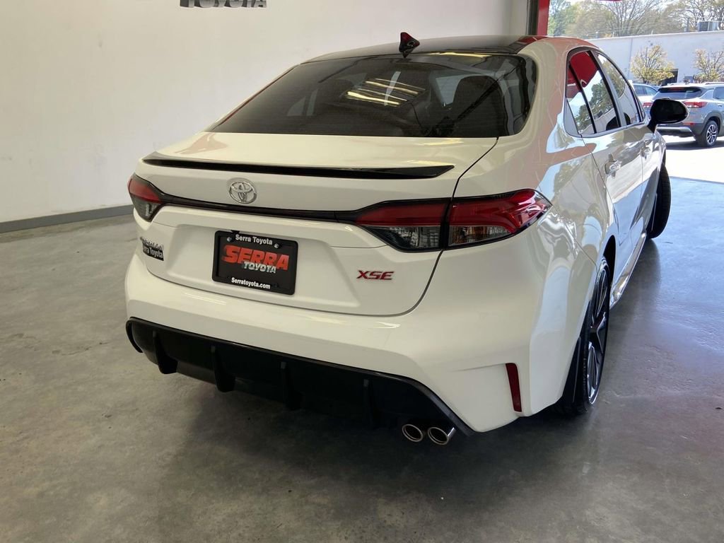 Used 2025 Toyota Corolla XSE image 3